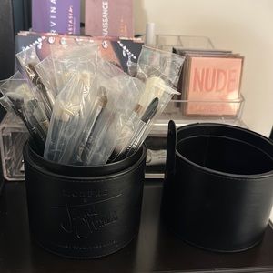 Morphe James Charles Brush set